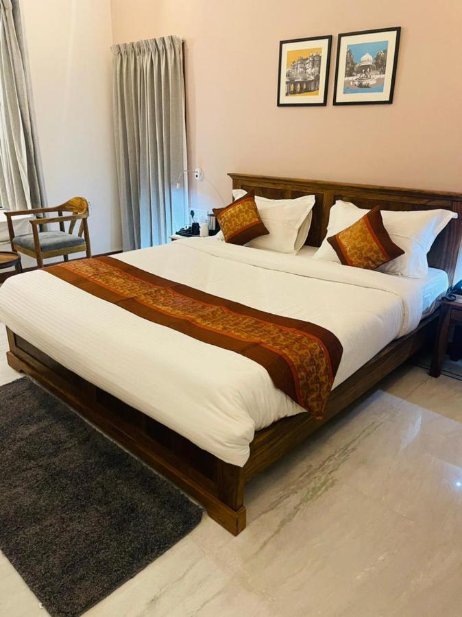 Dheergarh Palace Удайпур Екстериор снимка